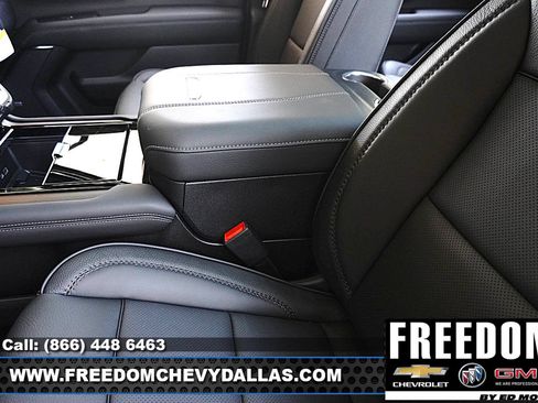 New 2026 GMC Yukon Denali w/ Sun & Power Step Package AWD/4WD image 35