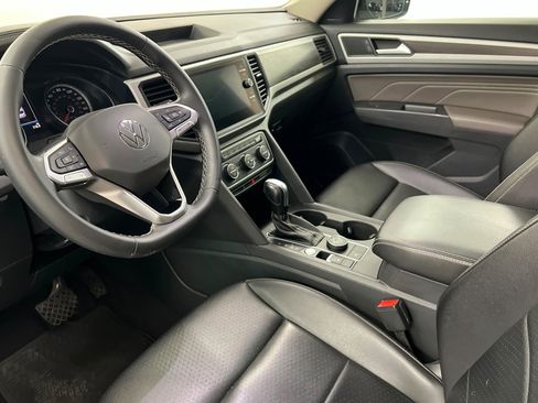 Used 2021 Volkswagen Atlas SE w/ Panoramic Sunroof Package AWD/4WD image 16