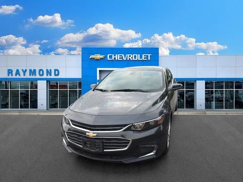 Certified 2018 Chevrolet Malibu LT w/ LPO, Convenience Package 2 FWD image 7