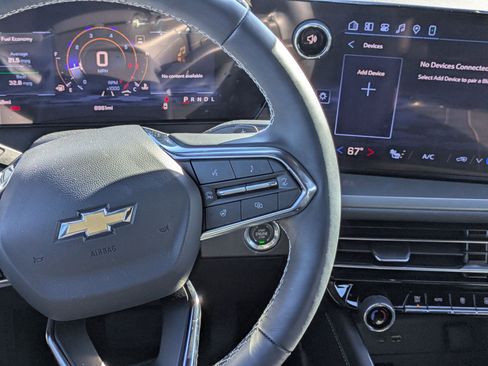 Used 2026 Chevrolet Traverse LT w/ Driver Confidence Package image 22