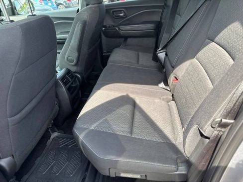 Used 2018 Honda Ridgeline Sport image 11