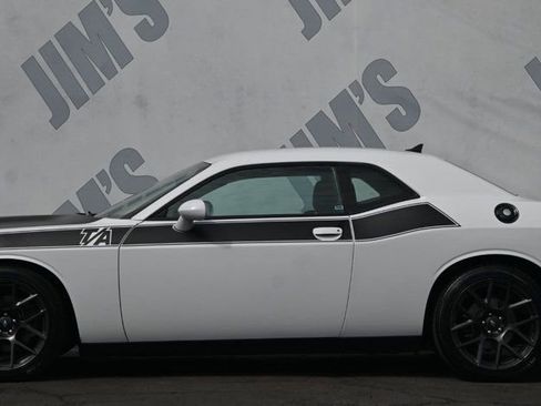 Used 2018 Dodge Challenger R/T w/ Quick Order Package 28P T/A image 6