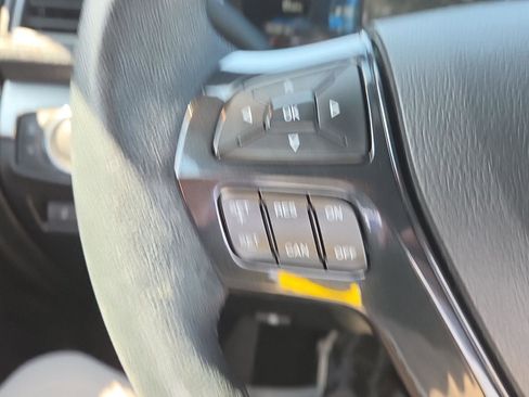 Used 2018 Ford Explorer XLT w/ Equipment Group 202A AWD/4WD image 23