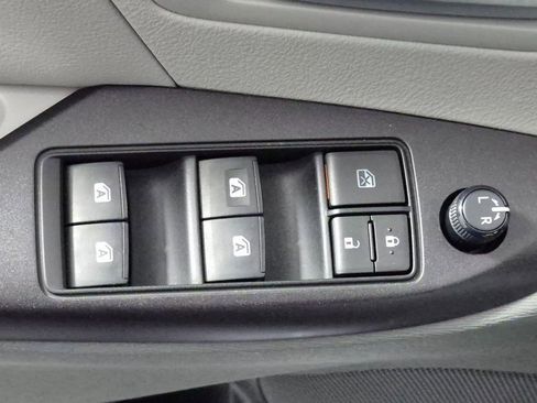 Used 2018 Toyota Sienna LE image 14