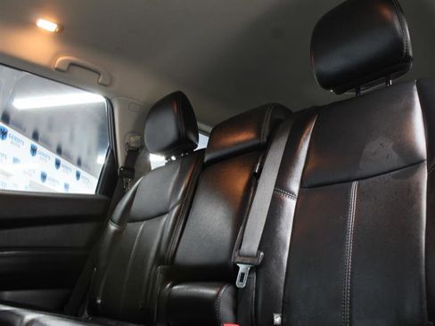 Used 2015 Nissan Pathfinder SL AWD/4WD image 17