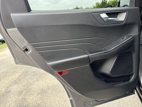 Used 2023 Ford Escape SE FWD image 23