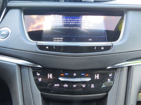 Certified 2023 Cadillac XT5 Premium Luxury w/ LPO, Floor Liner Package image 28