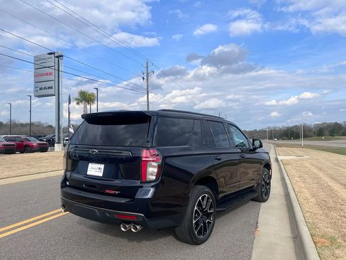 Used 2022 Chevrolet Tahoe RST w/ Sport Performance Package image 6