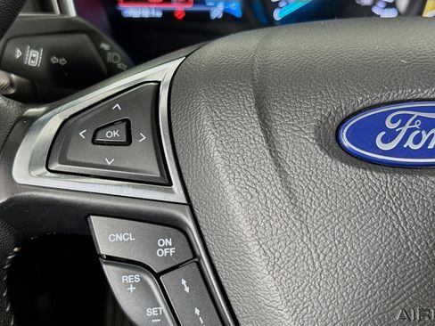 Used 2020 Ford Fusion SE w/ Equipment Group 151A image 13