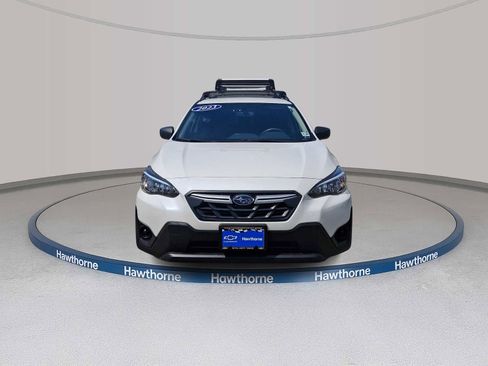 Used 2023 Subaru Crosstrek 2.0i AWD/4WD image 2