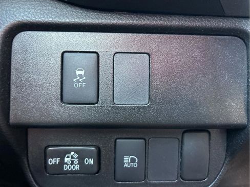 Used 2021 Toyota Tacoma SR5 image 15