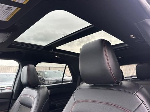 Used 2024 Ford Explorer ST-Line w/ Class IV Trailer Tow Package image 18