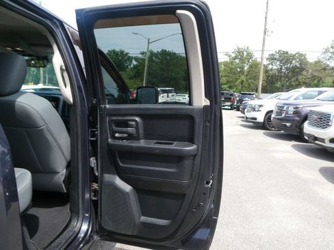 Used 2014 RAM 1500 Express RWD image 23