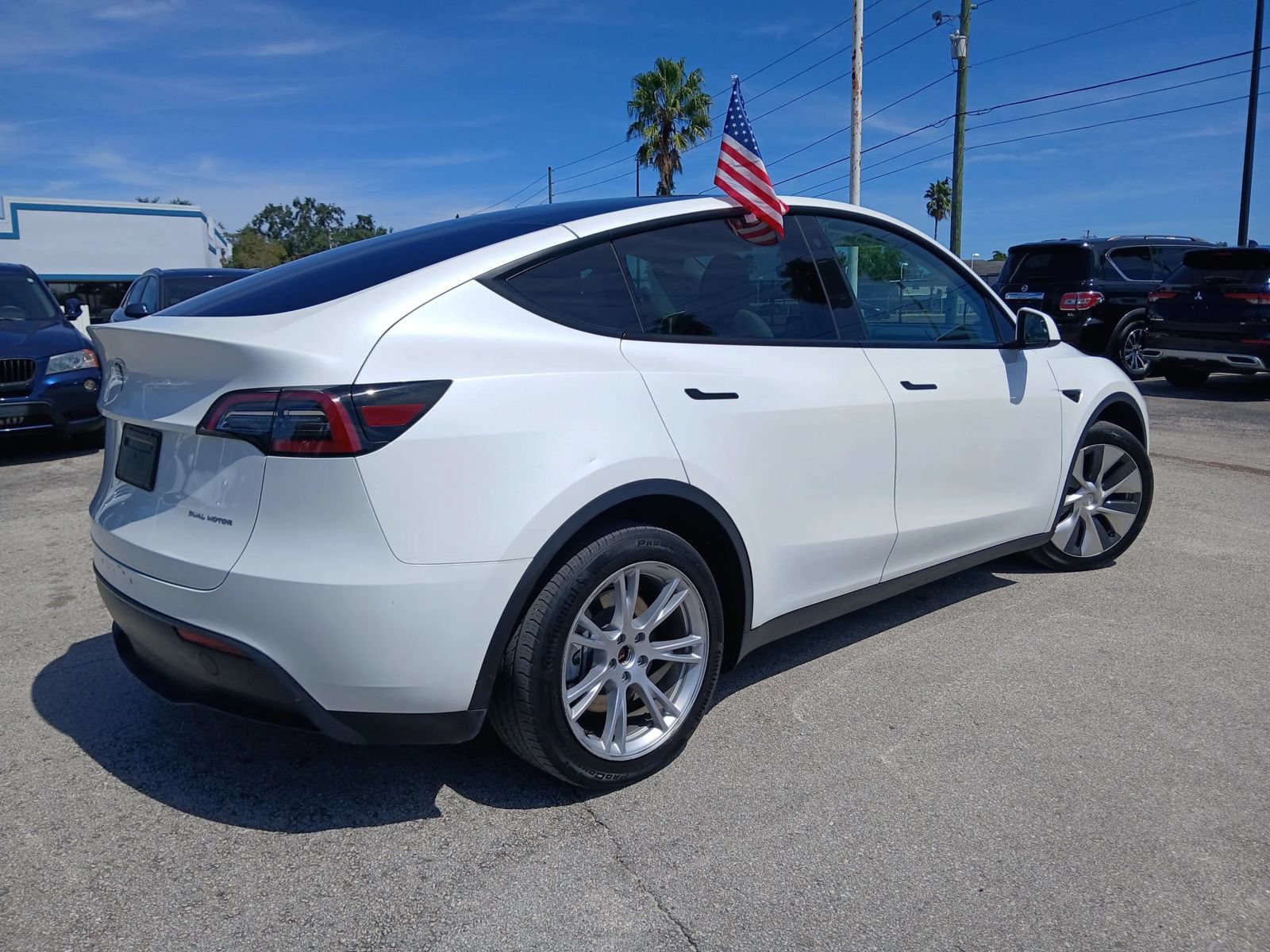 Used 2023 Tesla Model Y Long Range AWD/4WD image 5