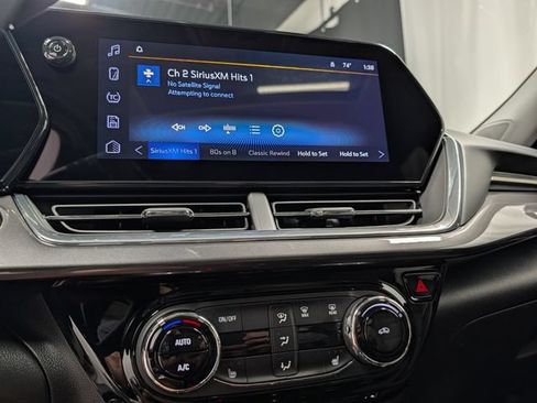New 2026 Chevrolet Trax ACTIV w/ Sunroof Package FWD image 24