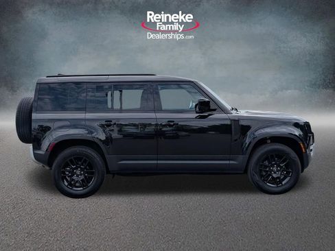 Used 2025 Land Rover Defender 110 S AWD/4WD image 4