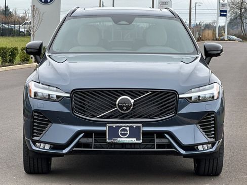 New 2026 Volvo XC60 B5 Plus w/ Protection Package Premier AWD/4WD image 8