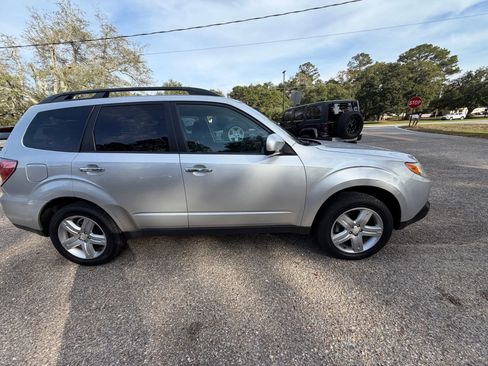 Used 2009 Subaru Forester 2.5X Limited w/ Popular Equipment Group 5A image 8