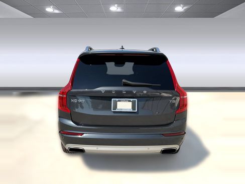 Used 2017 Volvo XC90 T5 Momentum w/ Vision Package FWD image 10