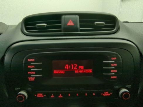 Used 2014 Kia Soul FWD image 15