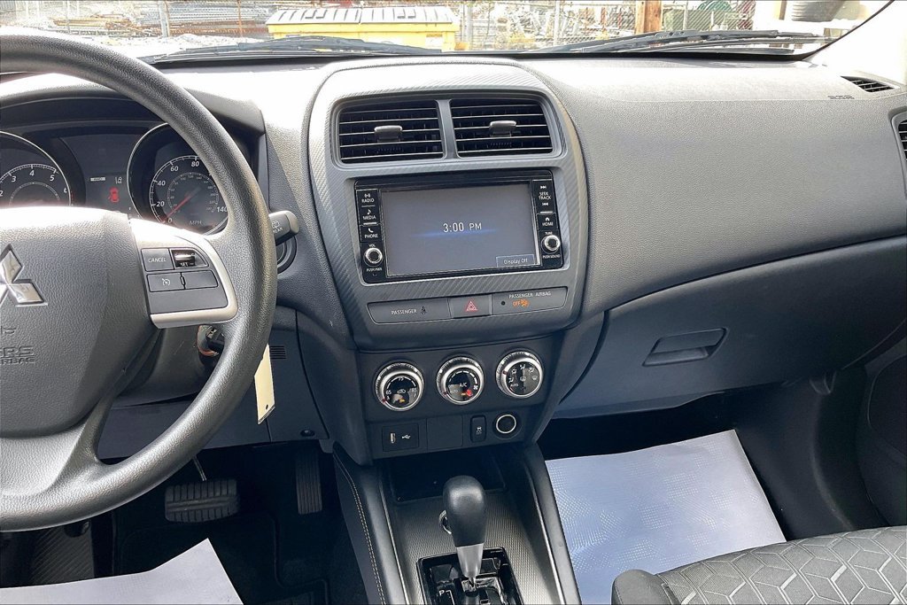 Used 2025 Mitsubishi Outlander Sport ES AWD/4WD image 6