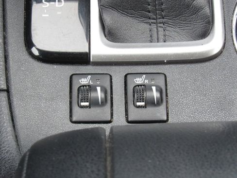 Used 2017 Toyota Highlander XLE AWD/4WD image 33