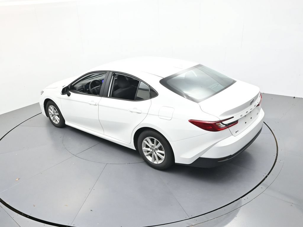 Used 2025 Toyota Camry LE FWD image 24