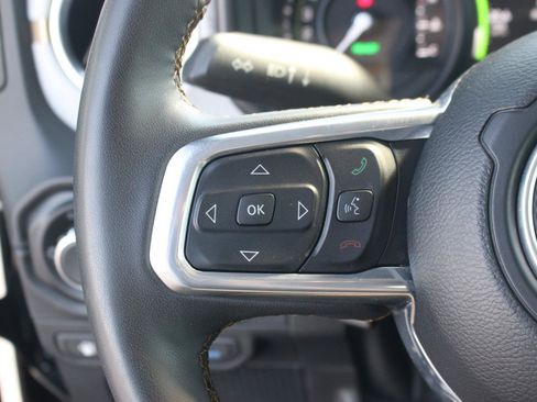 Used 2024 Jeep Wrangler Unlimited Sahara AWD/4WD image 19