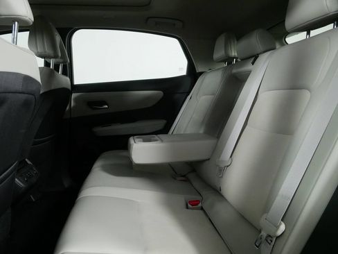 Used 2023 Nissan Ariya AWD image 16