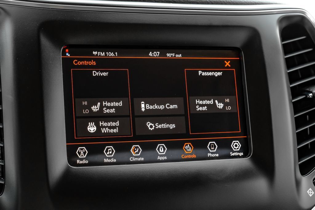 Used 2021 Jeep Cherokee Latitude Plus FWD image 27