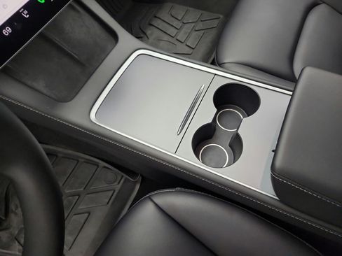 Used 2023 Tesla Model 3 Standard Range RWD image 11