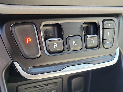 Used 2019 GMC Terrain SLT w/ Preferred Package image 10