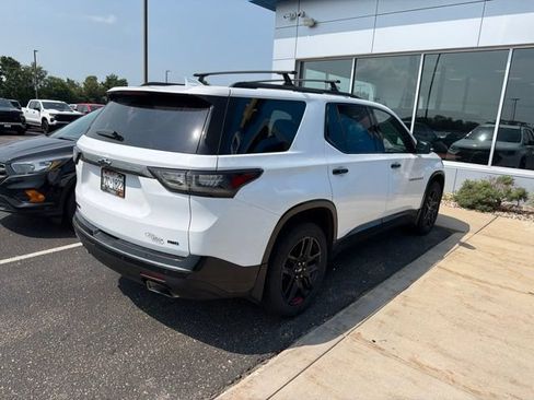 Used 2019 Chevrolet Traverse Premier w/ Redline Edition AWD/4WD image 3