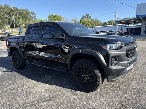 Used 2024 Chevrolet Colorado Trail Boss w/ Advanced Trailering Package image 4