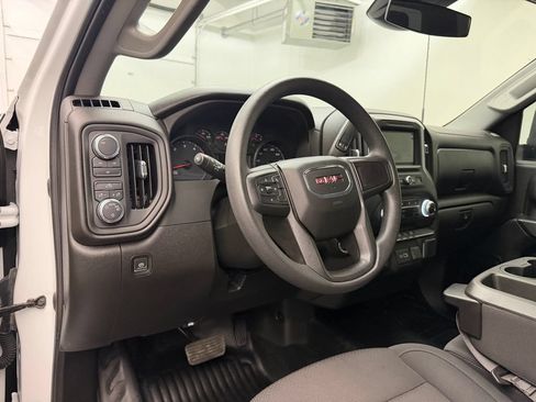 Used 2024 GMC Sierra 2500 Pro w/ Convenience Package AWD/4WD image 4