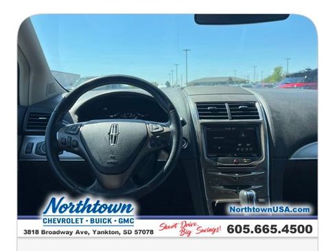Used 2015 Lincoln MKX AWD image 13