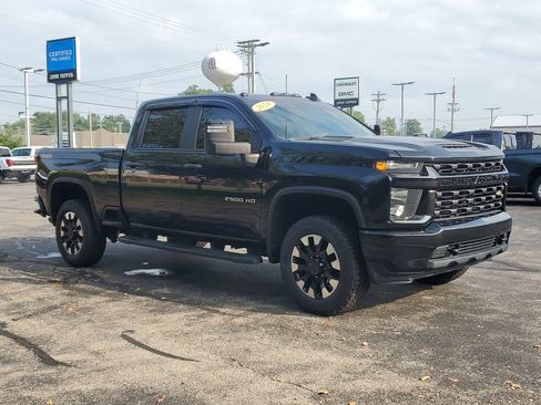 Used 2020 Chevrolet Silverado 2500 Custom w/ Custom Value Package AWD/4WD image 3
