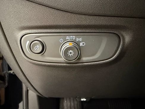 Certified 2023 Chevrolet Equinox RS AWD/4WD image 19