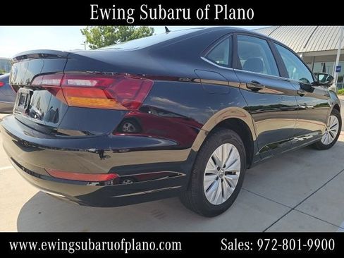 Used 2019 Volkswagen Jetta R-Line FWD image 4