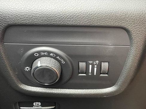 Certified 2026 Jeep Grand Cherokee Laredo RWD image 47