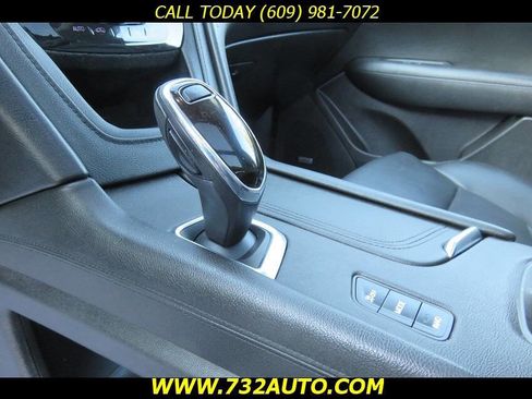 Used 2017 Cadillac XT5 Luxury w/ Driver Awareness Package AWD/4WD image 15