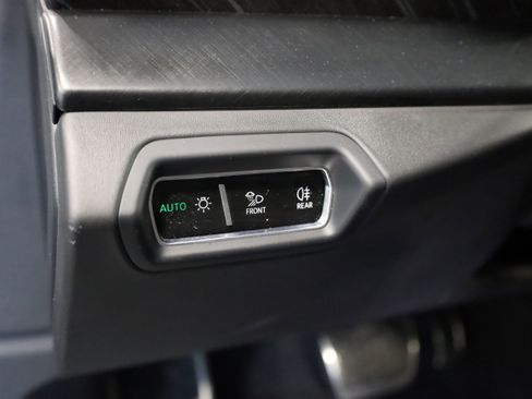 Used 2021 Lamborghini Urus image 19