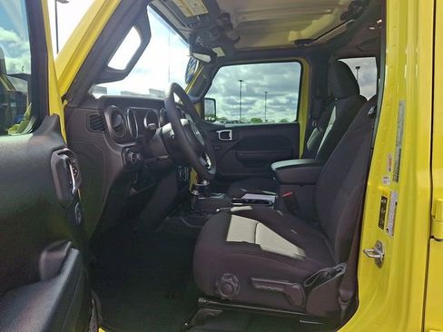 Used 2023 Jeep Wrangler Unlimited Sport AWD/4WD image 13