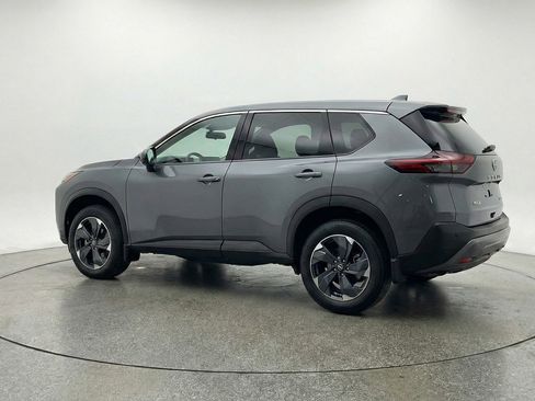 Used 2025 Nissan Rogue SV image 6