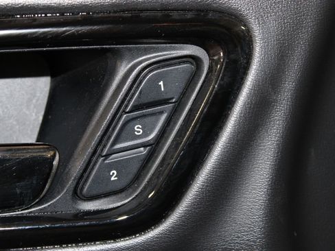 Used 2022 Dodge Durango R/T w/ Quick Order Package 22F RWD image 35