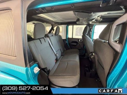 Used 2024 Jeep Wrangler Unlimited w/ Convenience Group AWD/4WD image 8
