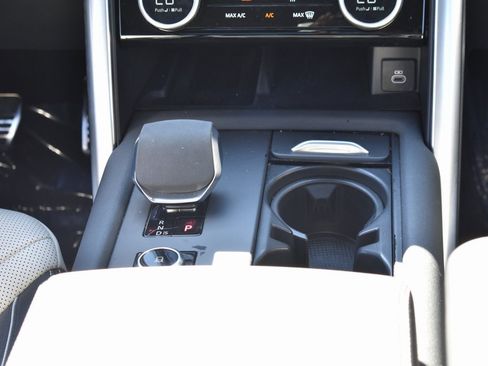 Used 2023 Land Rover Discovery HSE R-Dynamic image 37