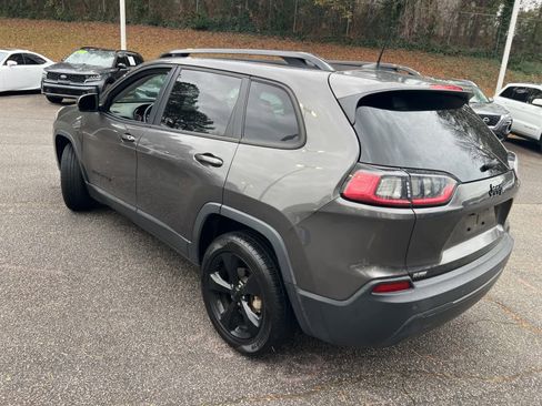 Used 2019 Jeep Cherokee Latitude Plus image 7