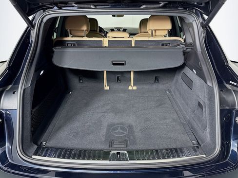 Used 2023 Porsche Cayenne Platinum Edition AWD/4WD image 22