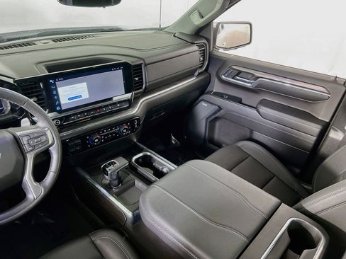 Used 2024 Chevrolet Silverado 1500 LTZ AWD/4WD image 23